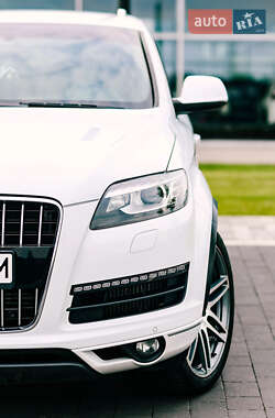 Внедорожник / Кроссовер Audi Q7 2012 в Мукачево