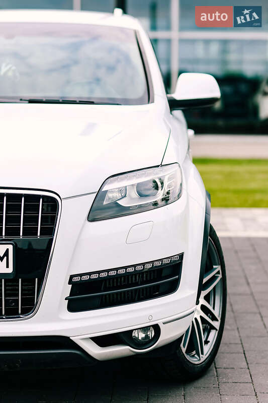 Внедорожник / Кроссовер Audi Q7 2012 в Мукачево