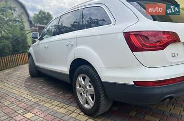 Внедорожник / Кроссовер Audi Q7 2010 в 