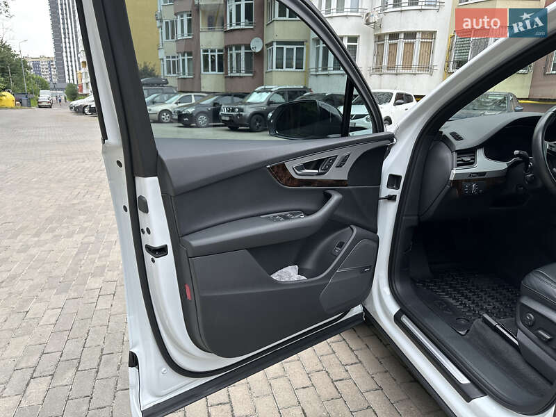 Внедорожник / Кроссовер Audi Q7 2018 в Львове фото 15 Внедорожник / Кроссовер Audi Q7 2018 в Львове