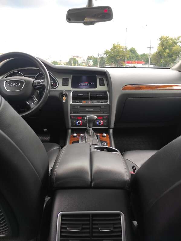 Позашляховик / Кросовер Audi Q7 2013 в Харкові