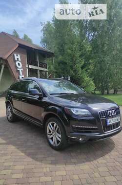 Внедорожник / Кроссовер Audi Q7 2013 в 