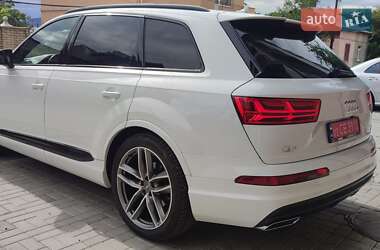 Внедорожник / Кроссовер Audi Q7 2016 в Черновцах