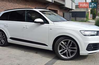 Внедорожник / Кроссовер Audi Q7 2016 в Черновцах