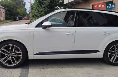 Внедорожник / Кроссовер Audi Q7 2016 в Черновцах