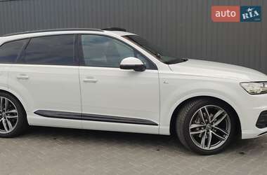 Внедорожник / Кроссовер Audi Q7 2016 в Черновцах