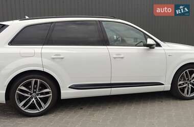 Внедорожник / Кроссовер Audi Q7 2016 в Черновцах