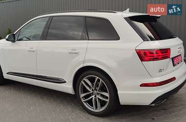 Внедорожник / Кроссовер Audi Q7 2016 в Черновцах