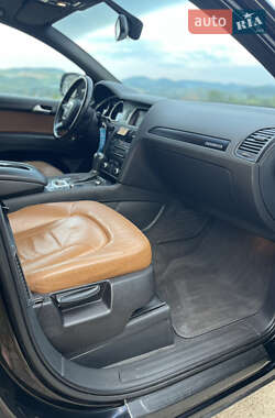 Внедорожник / Кроссовер Audi Q7 2010 в Черновцах