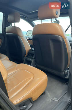 Внедорожник / Кроссовер Audi Q7 2010 в Черновцах