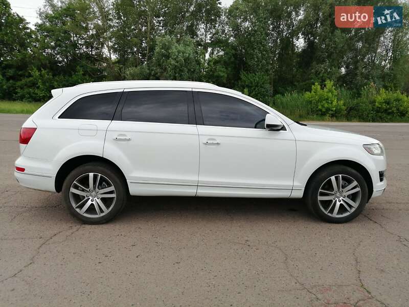 Внедорожник / Кроссовер Audi Q7 2015 в Полтаве
