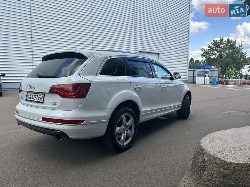 Позашляховик / Кросовер Audi Q7 2015 в Києві