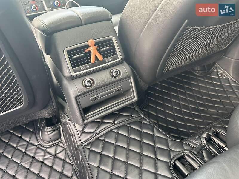 Позашляховик / Кросовер Audi Q7 2015 в Києві