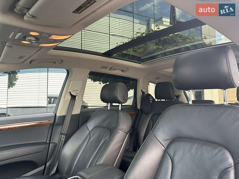 Позашляховик / Кросовер Audi Q7 2015 в Києві
