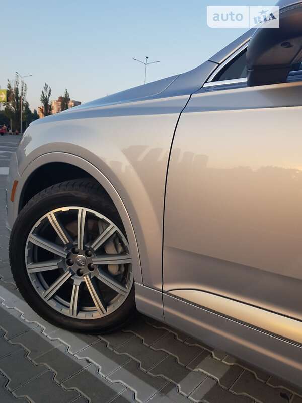Внедорожник / Кроссовер Audi Q7 2018 в Киеве