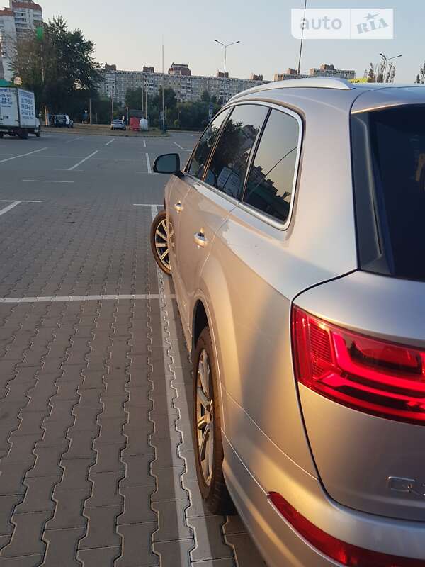 Внедорожник / Кроссовер Audi Q7 2018 в Киеве фото 12 Внедорожник / Кроссовер Audi Q7 2018 в Киеве
