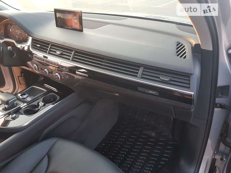 Внедорожник / Кроссовер Audi Q7 2018 в Киеве