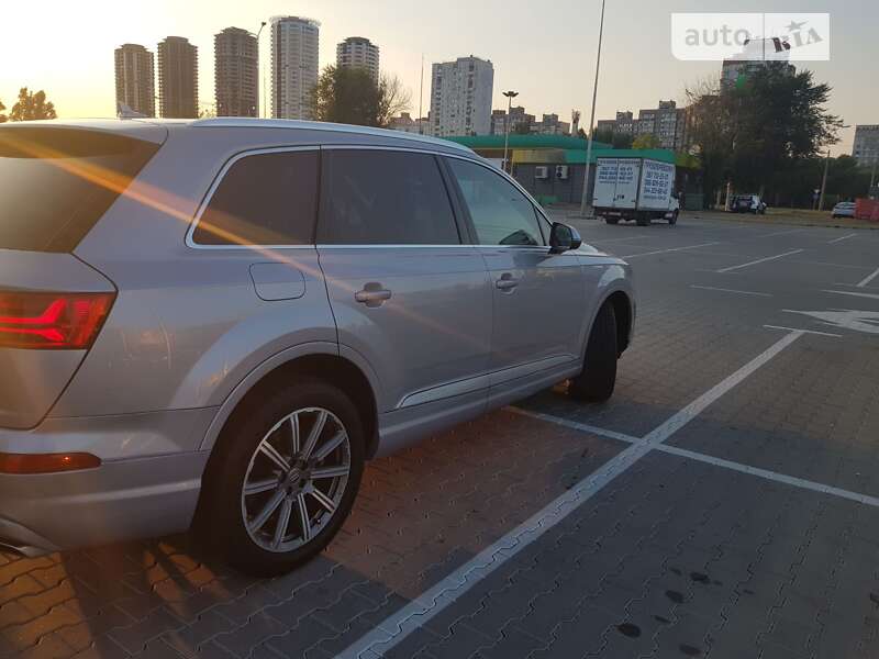 Внедорожник / Кроссовер Audi Q7 2018 в Киеве