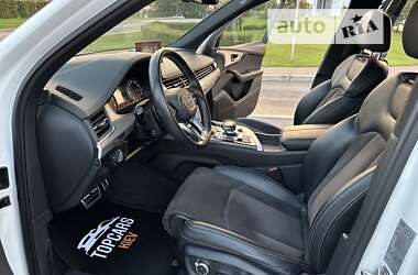 Внедорожник / Кроссовер Audi Q7 2016 в 