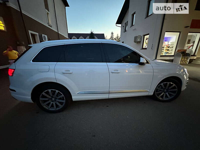 Позашляховик / Кросовер Audi Q7 2017 в Львові фото 13 Позашляховик / Кросовер Audi Q7 2017 в Львові
