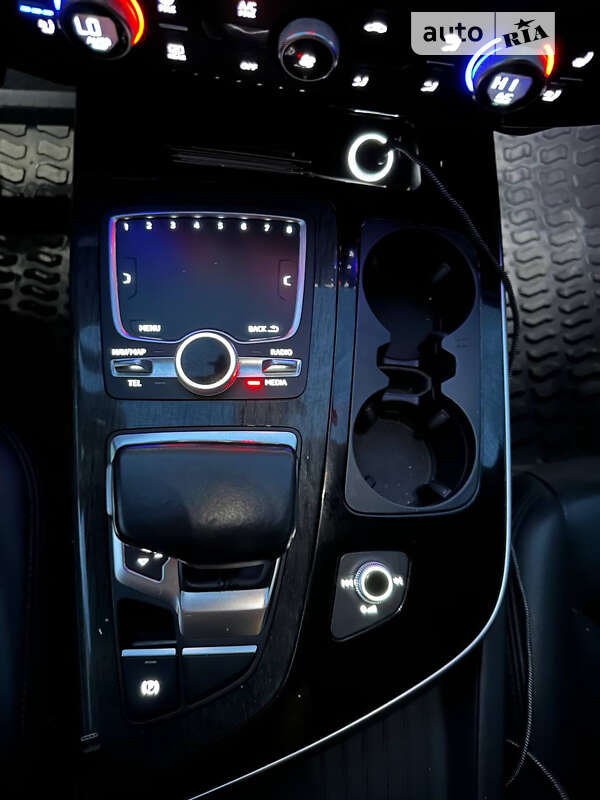 Позашляховик / Кросовер Audi Q7 2017 в Львові фото 35 Позашляховик / Кросовер Audi Q7 2017 в Львові