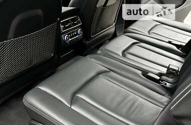 Внедорожник / Кроссовер Audi Q7 2016 в 