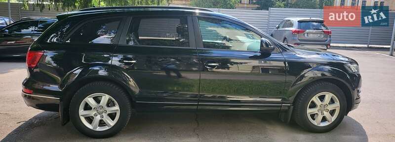 Позашляховик / Кросовер Audi Q7 2012 в Полтаві