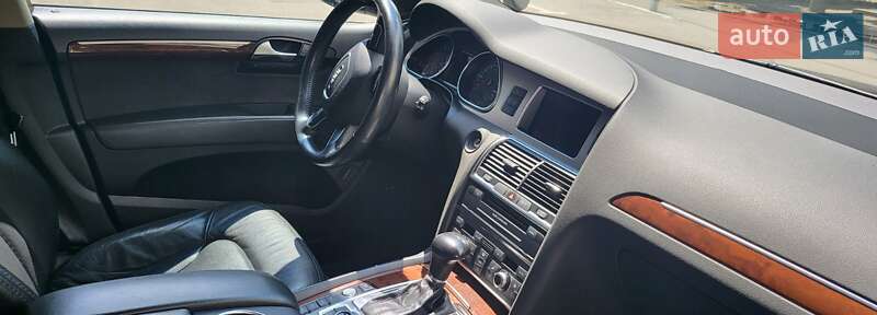 Позашляховик / Кросовер Audi Q7 2012 в Полтаві