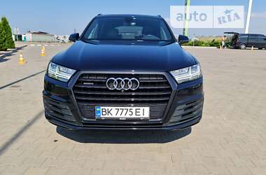 Внедорожник / Кроссовер Audi Q7 2017 в Ровно