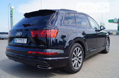 Внедорожник / Кроссовер Audi Q7 2017 в Ровно