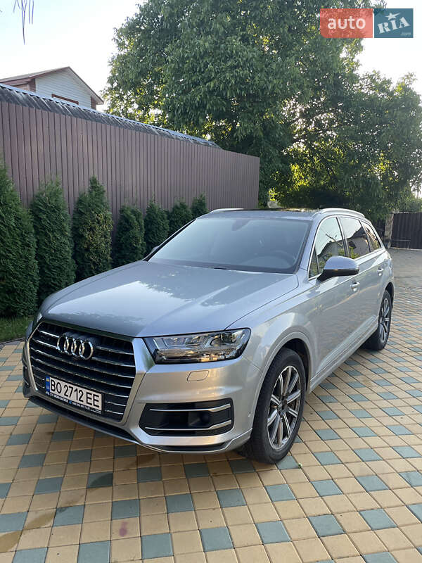 Внедорожник / Кроссовер Audi Q7 2019 в Тернополе