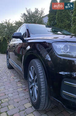 Внедорожник / Кроссовер Audi Q7 2017 в Каменке-Бугской