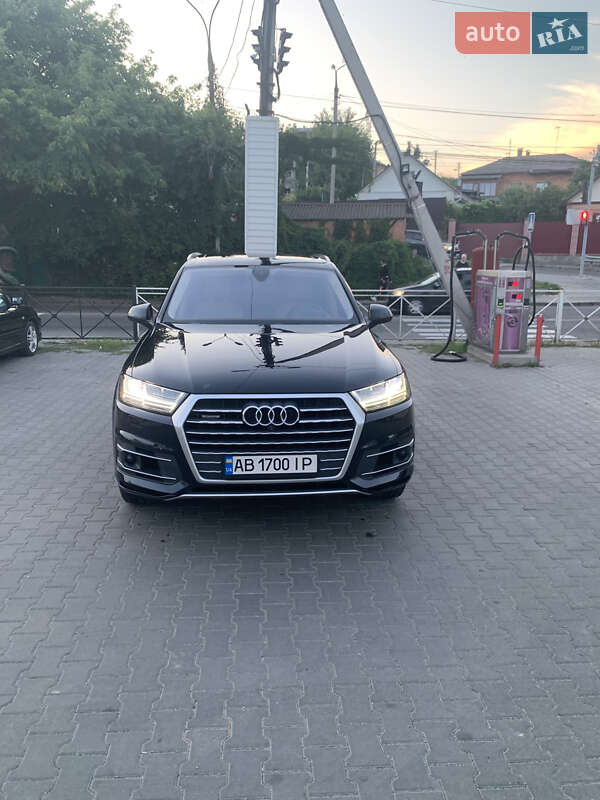 Внедорожник / Кроссовер Audi Q7 2017 в Виннице