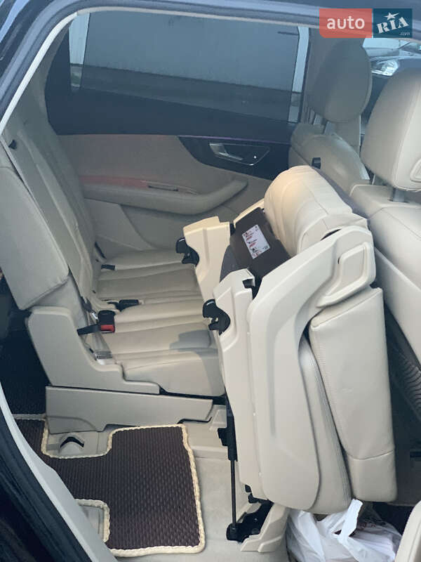 Внедорожник / Кроссовер Audi Q7 2017 в Виннице