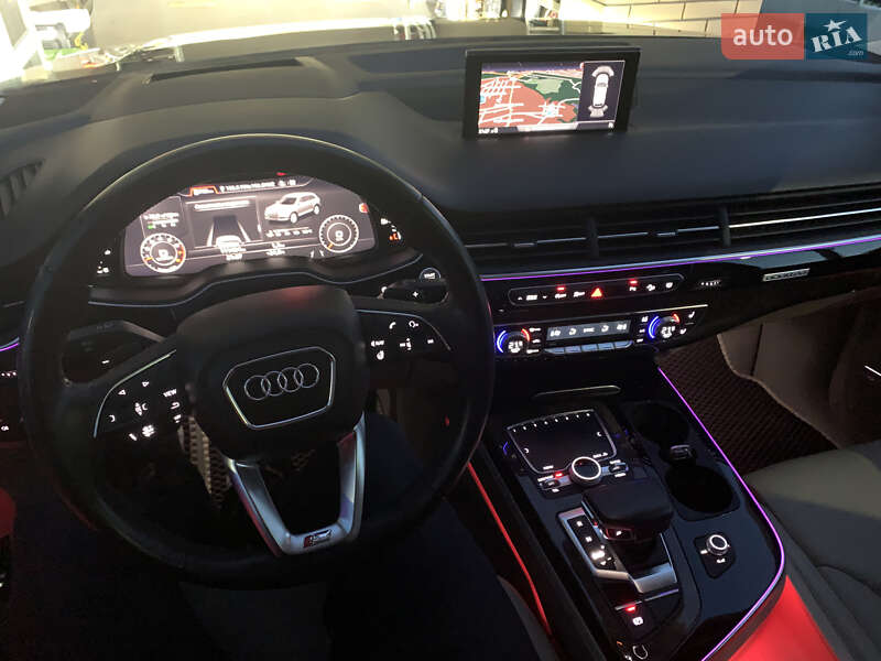 Внедорожник / Кроссовер Audi Q7 2017 в Виннице