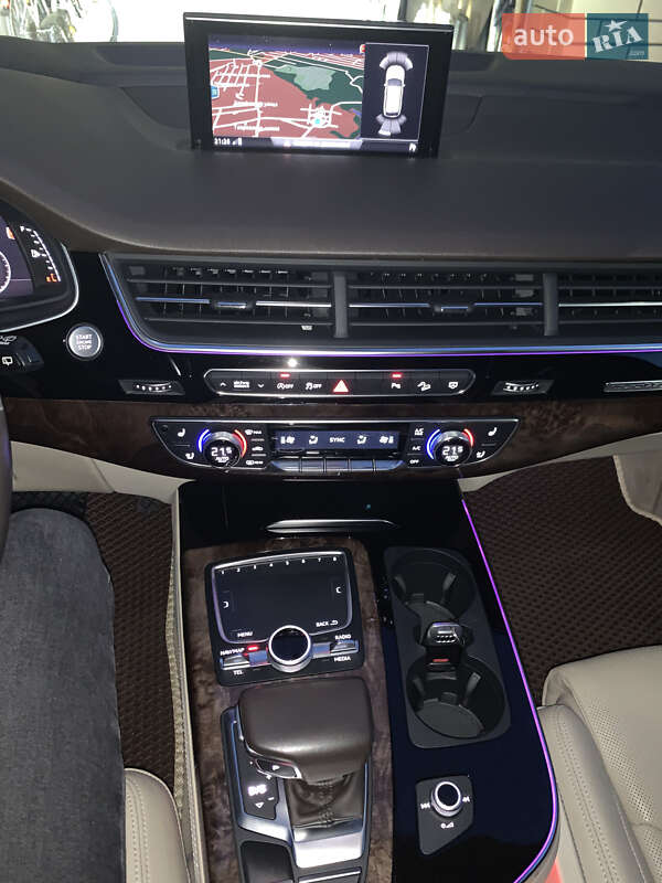 Внедорожник / Кроссовер Audi Q7 2017 в Виннице