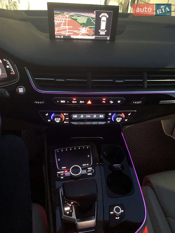 Внедорожник / Кроссовер Audi Q7 2017 в Виннице