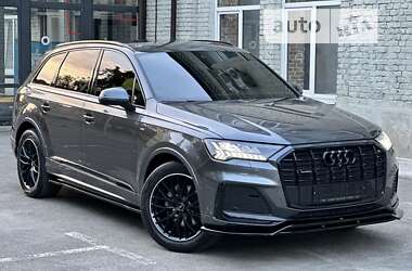 Внедорожник / Кроссовер Audi Q7 2020 в Киеве