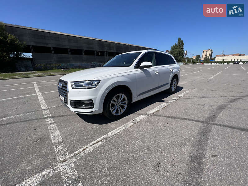 Позашляховик / Кросовер Audi Q7 2018 в Полтаві фото 5 Позашляховик / Кросовер Audi Q7 2018 в Полтаві