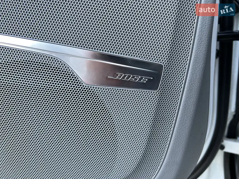 Audi Q7 2018 VIN WA1LHAF77JD030276 фото оголошення 25 з 78