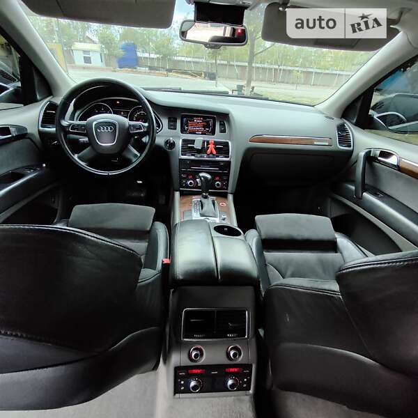 Позашляховик / Кросовер Audi Q7 2010 в Виноградові