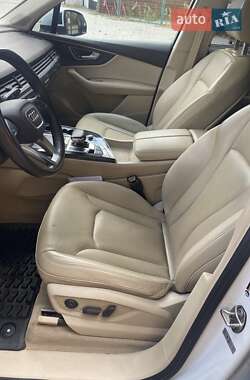 Внедорожник / Кроссовер Audi Q7 2019 в 