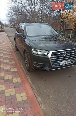 Позашляховик / Кросовер Audi Q7 2017 в Ананьїві