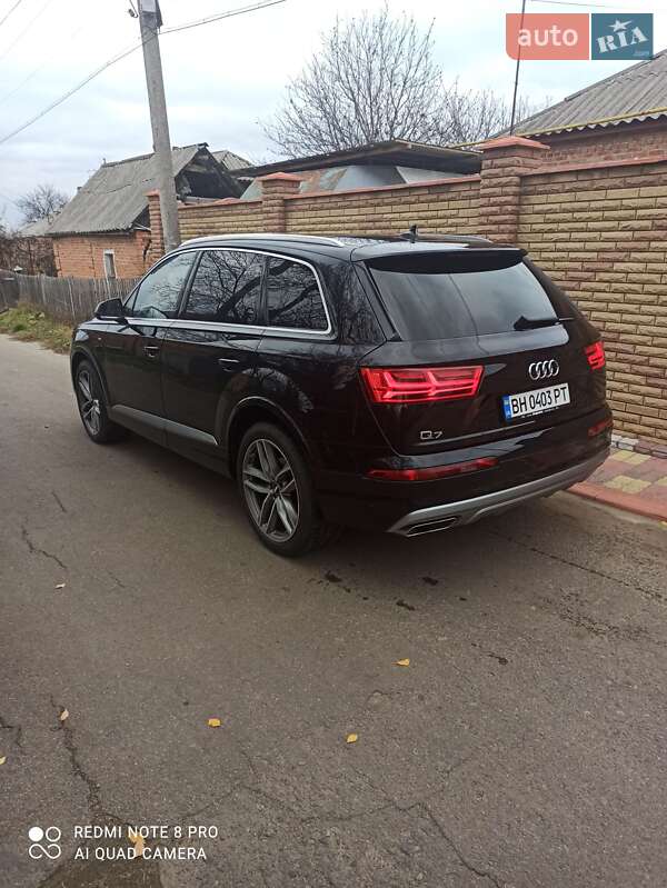 Внедорожник / Кроссовер Audi Q7 2017 в Ананьеве