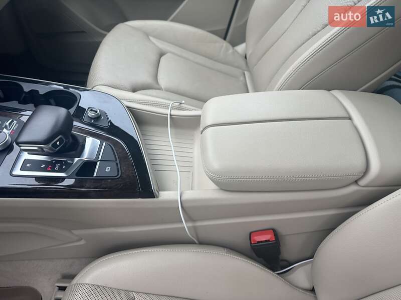 Позашляховик / Кросовер Audi Q7 2016 в Івано-Франківську