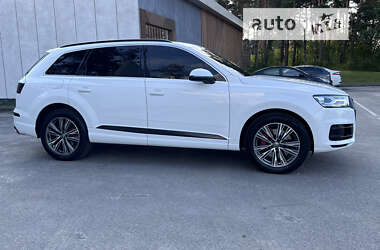 Внедорожник / Кроссовер Audi Q7 2017 в 