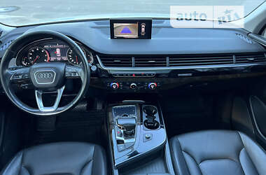 Внедорожник / Кроссовер Audi Q7 2017 в 