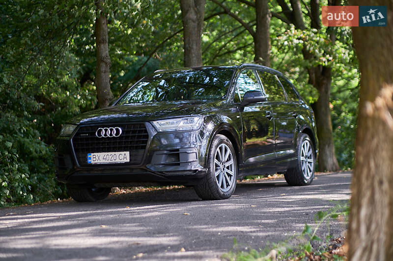 Внедорожник / Кроссовер Audi Q7 2016 в Хмельницком