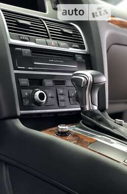 Внедорожник / Кроссовер Audi Q7 2014 в 