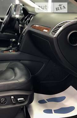 Внедорожник / Кроссовер Audi Q7 2014 в 